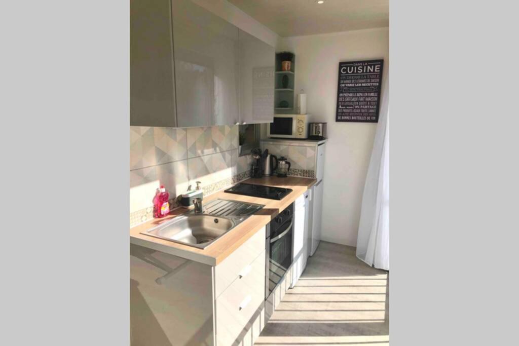 Grand Studio Cabine 30 M² Centre Ville, Refait A Neuf Pour Vous ! Climatise Λα Γκραντ-Μοτ Εξωτερικό φωτογραφία