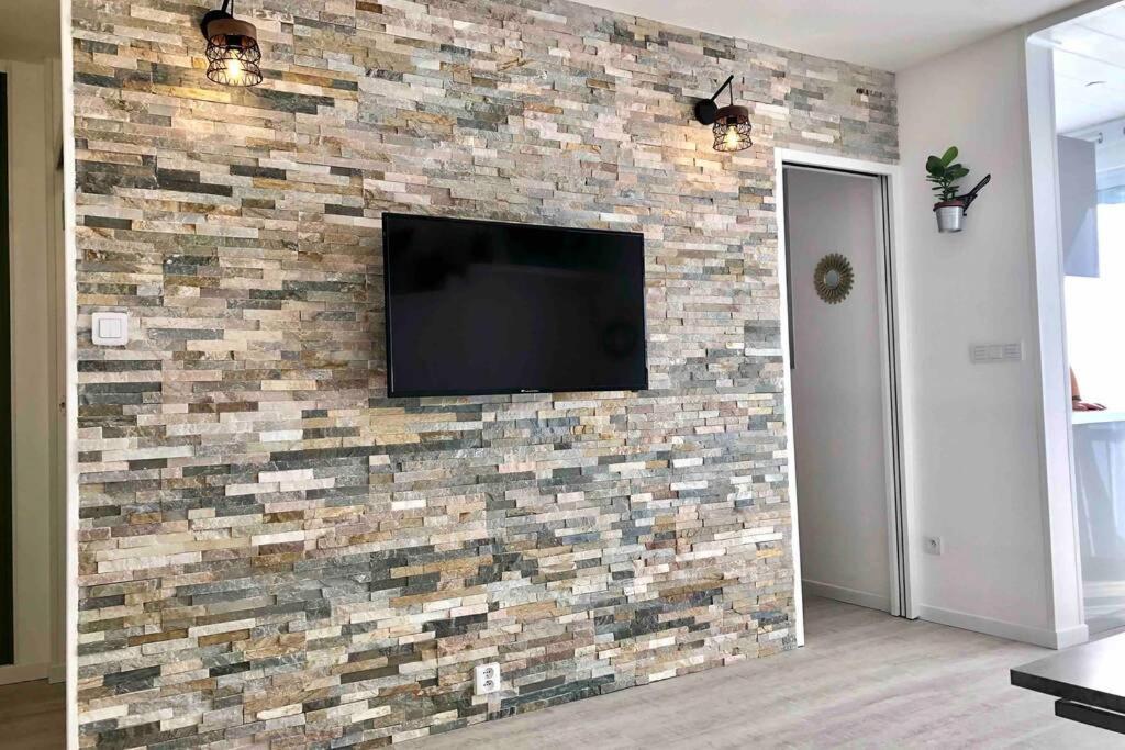 Grand Studio Cabine 30 M² Centre Ville, Refait A Neuf Pour Vous ! Climatise Λα Γκραντ-Μοτ Εξωτερικό φωτογραφία