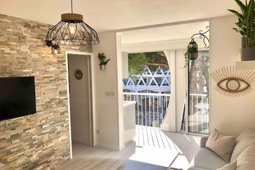 Grand Studio Cabine 30 M² Centre Ville, Refait A Neuf Pour Vous ! Climatise Λα Γκραντ-Μοτ Εξωτερικό φωτογραφία