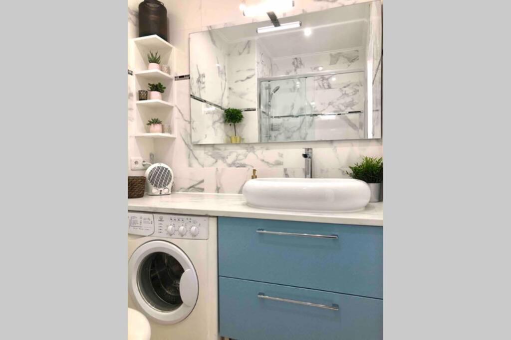 Grand Studio Cabine 30 M² Centre Ville, Refait A Neuf Pour Vous ! Climatise Λα Γκραντ-Μοτ Εξωτερικό φωτογραφία